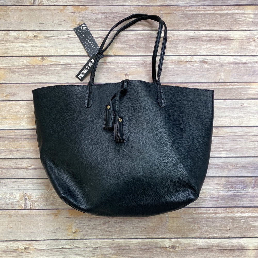 Street Level  Parvin Reversible tote Bag black/ berry